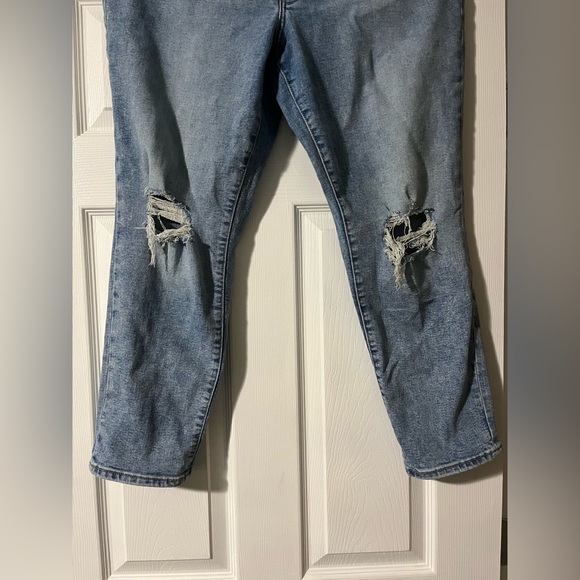 Old Navy Jeans - Picture 2 of 2